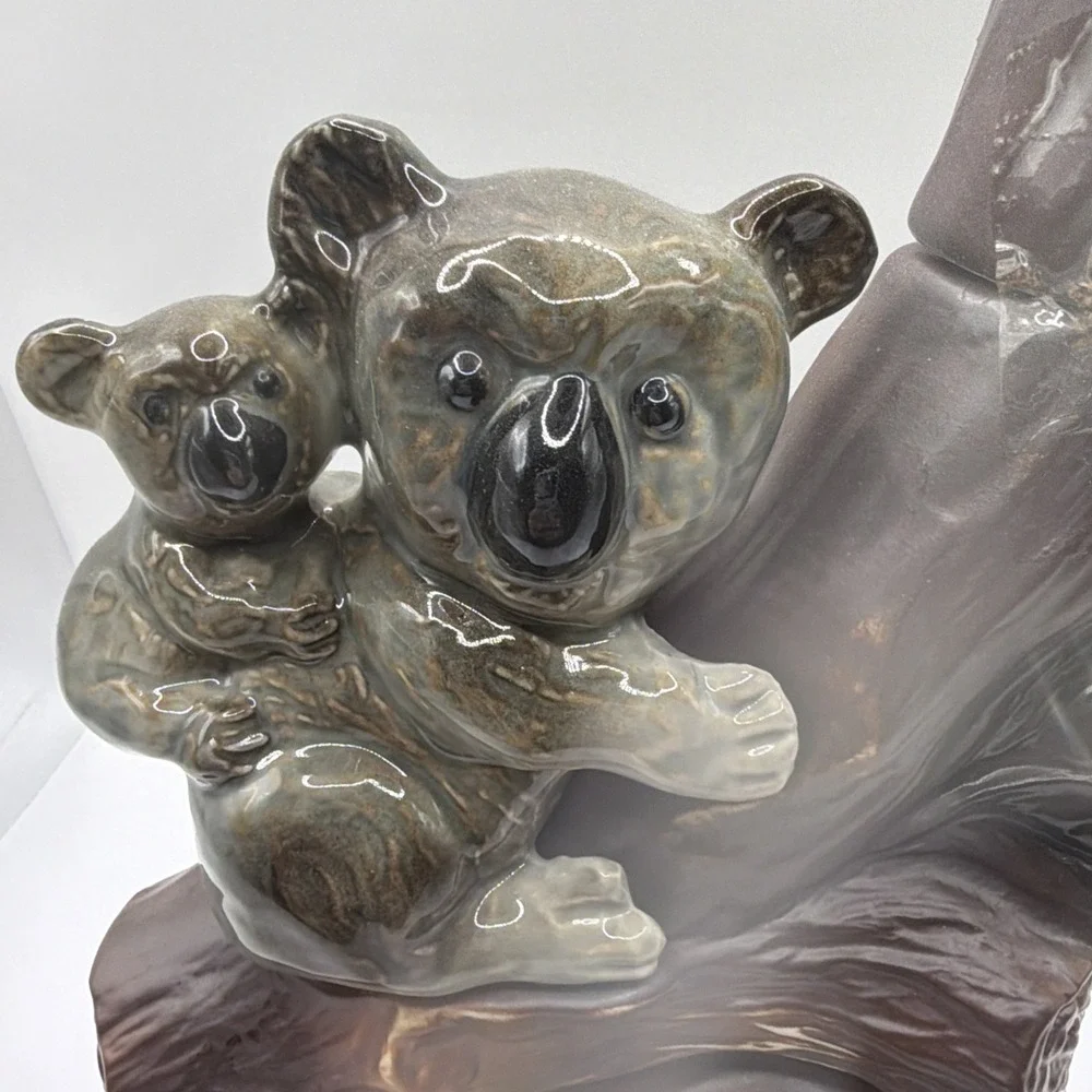 JIM‎ BEAM 1973 Australia Koala Bear and Baby Whiskey Decanter Bottle Empty Rare